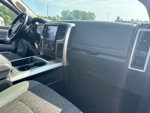 Used 2018 RAM 2500 SLT w/ Black Appearance Group AWD/4WD image 24