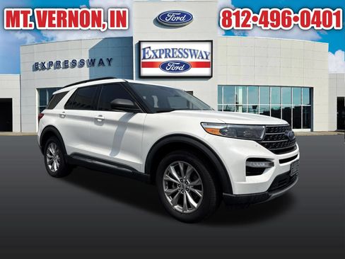 Used 2021 Ford Explorer XLT w/ Equipment Group 202A AWD/4WD image 3
