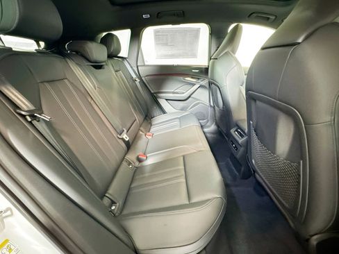 New 2027 Audi Q6 e-tron Premium Plus image 24