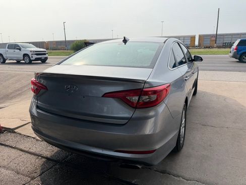 Used 2016 Hyundai Sonata SE FWD image 18