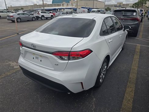 Used 2026 Toyota Corolla LE FWD image 7