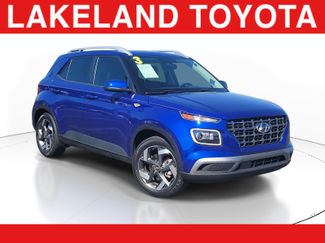 Used 2023 Hyundai Venue Limited video 1