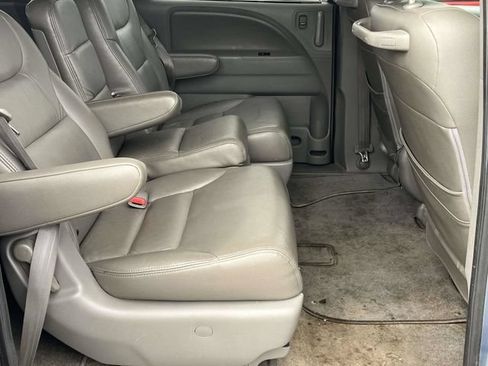 Used 2010 Honda Odyssey EX image 16