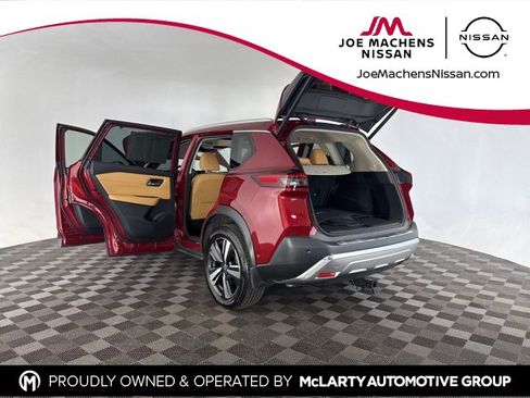 Used 2023 Nissan Rogue Platinum w/ Platinum Premium Package image 16