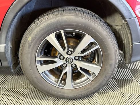 Used 2017 Toyota RAV4 XLE image 28