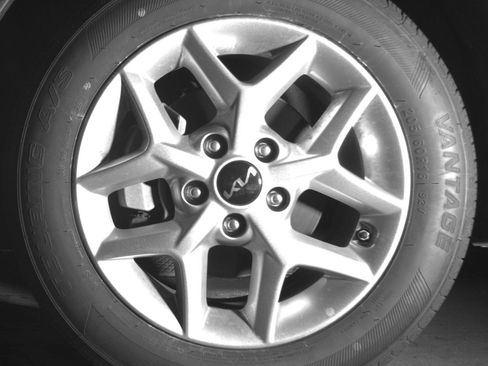 Used 2025 Kia Soul LX w/ LX Technology Package image 12