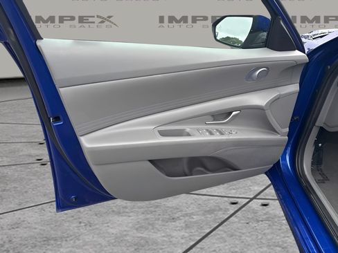 Used 2024 Hyundai Elantra SEL FWD image 15