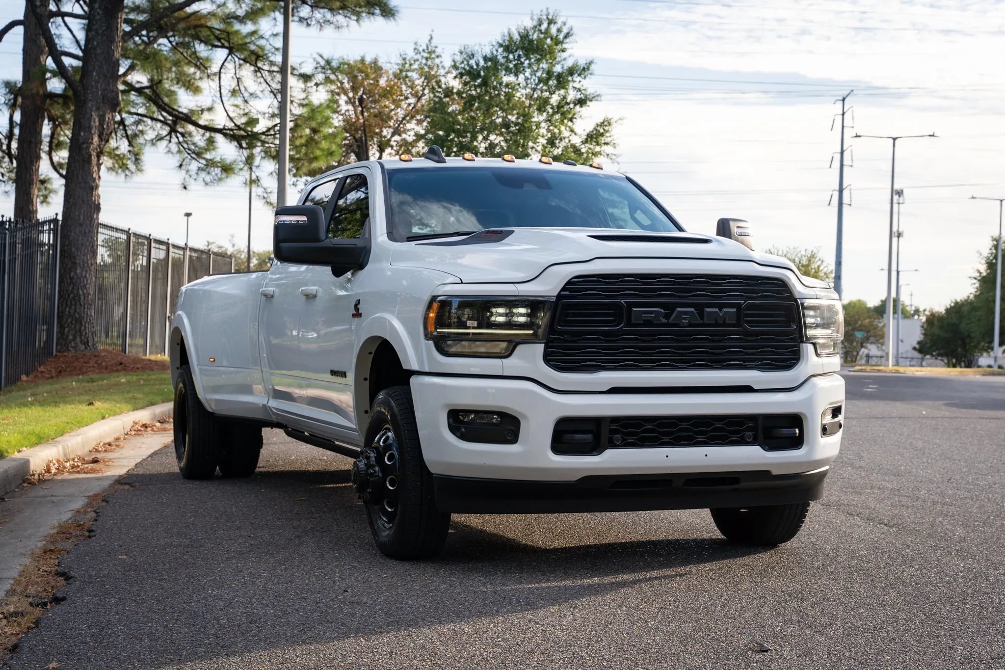 Used 2024 RAM 3500 Limited w/ Night Edition AWD/4WD image 3
