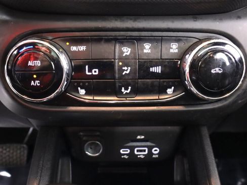 Used 2021 Chevrolet TrailBlazer RS w/ Sun and Liftgate Package AWD/4WD image 22