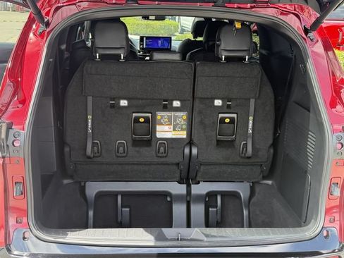 Certified 2025 Toyota Sienna Platinum AWD/4WD image 25
