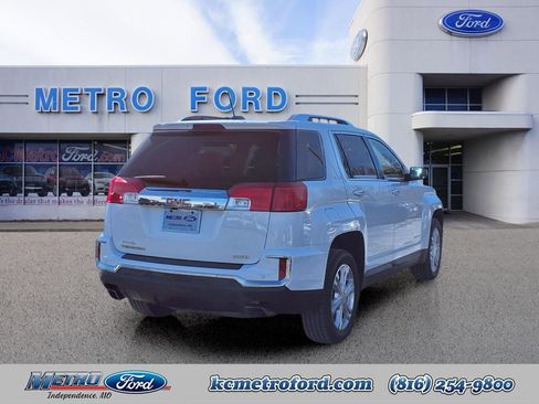 Used 2017 GMC Terrain SLT w/ Open Road Package image 3