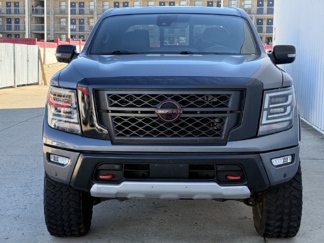 Used 2023 Nissan Titan PRO-4X w/ Pro-4x Convenience Package AWD/4WD image 8