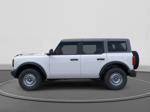 New 2025 Ford Bronco Base image 3