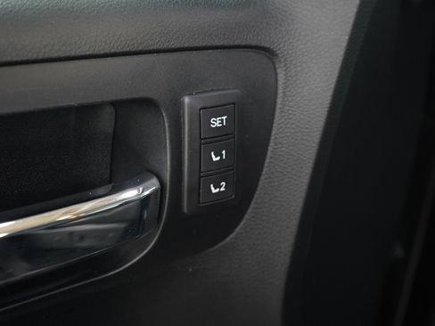 Used 2021 Toyota Tundra Platinum AWD/4WD image 24