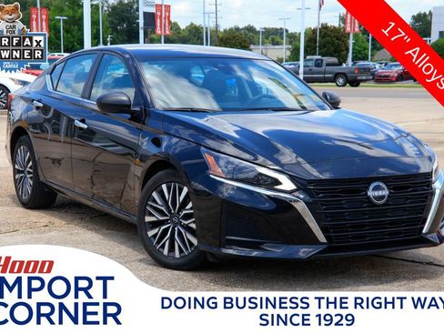 Used 2025 Nissan Altima 2.5 SV FWD image 1