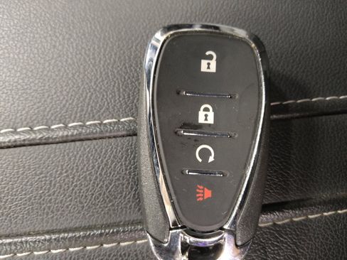 Used 2025 Chevrolet Blazer LT FWD image 32