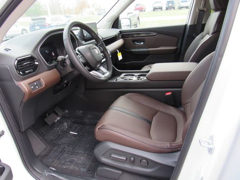 Used 2024 Honda Pilot Elite image 5