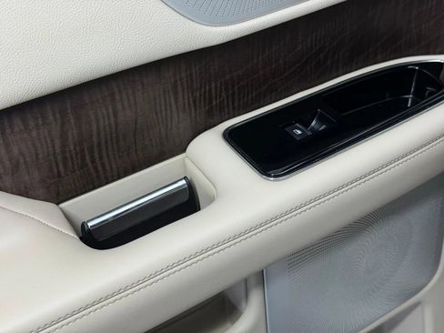 Used 2019 Lincoln Navigator L Reserve AWD/4WD image 21