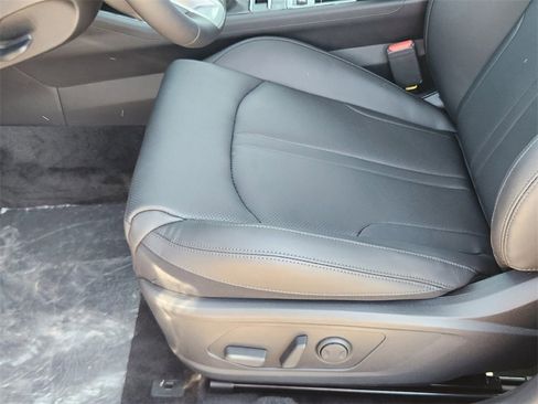 New 2025 Kia K5 EX image 10