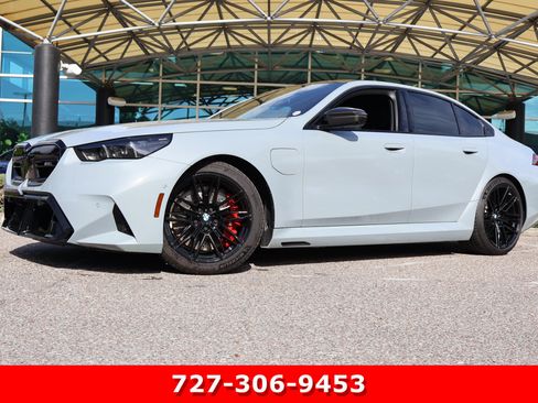 Used 2026 BMW M5 w/ Carbon Package AWD/4WD image 1