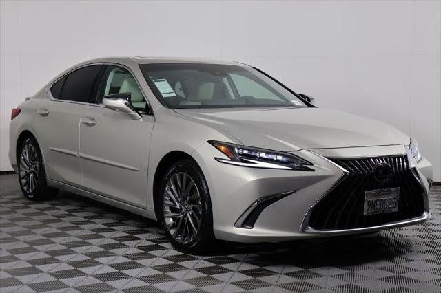 Certified 2024 Lexus ES 300h Ultra Luxury w/ Accessory Package (Z2) FWD image 3