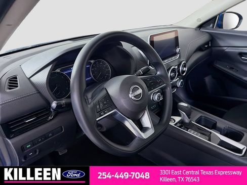 Used 2025 Nissan Sentra SV FWD image 10