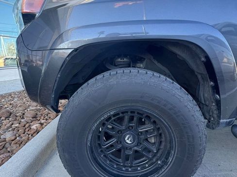 Used 2017 Toyota 4Runner SR5 image 2