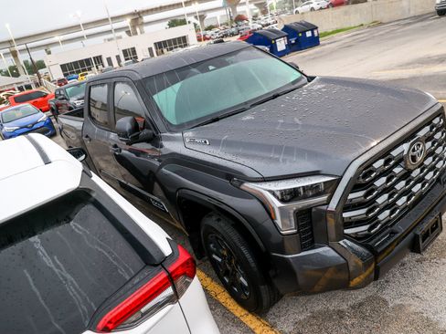 Used 2026 Toyota Tundra Platinum AWD/4WD image 7