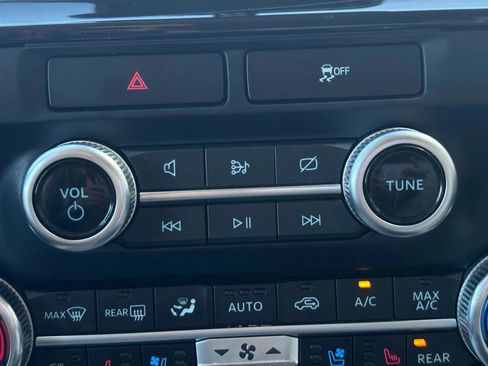 Used 2023 Ford Expedition Max Limited image 31