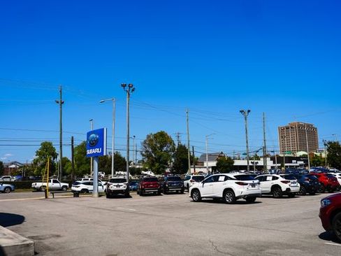 Used 2018 Subaru Forester 2.5i Limited w/ Popular Package #3B image 3