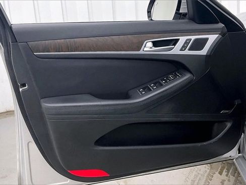 Used 2017 Genesis G80 3.8 w/ Option Group 03 image 21