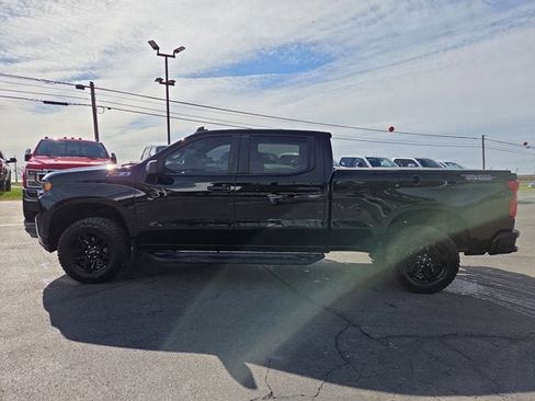 Used 2021 Chevrolet Silverado 1500 Custom Trail Boss w/ Midnight Edition image 3