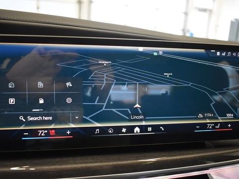 New 2026 BMW 760i xDrive image 27