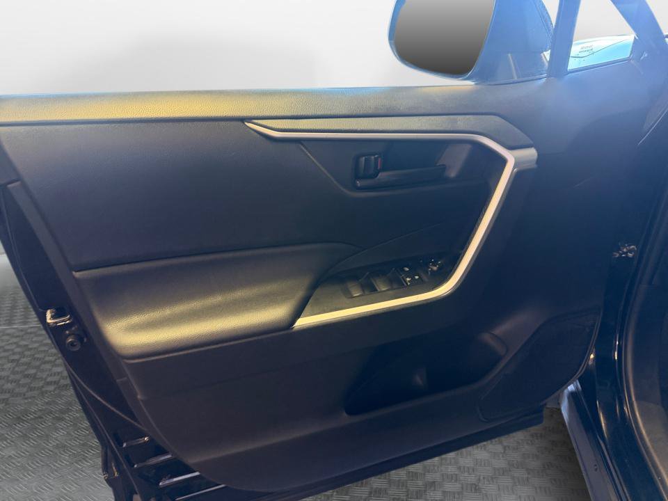 Certified 2025 Toyota RAV4 LE AWD/4WD image 36