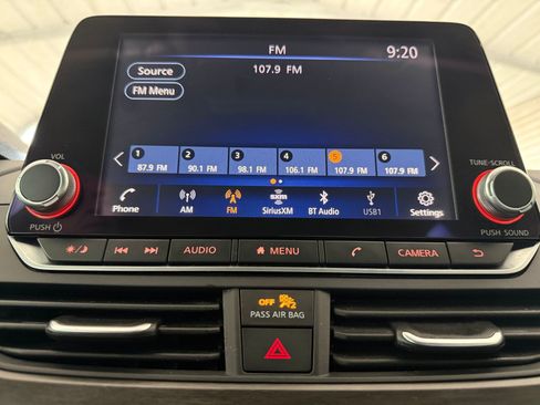 Used 2025 Nissan Altima 2.5 SV FWD image 24
