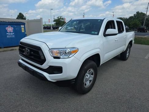 Used 2023 Toyota Tacoma SR AWD/4WD image 2