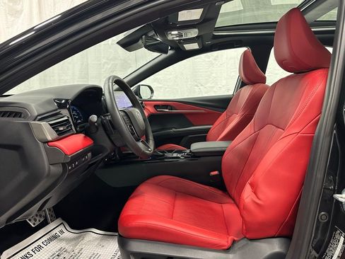 Used 2025 Toyota Camry XSE image 13