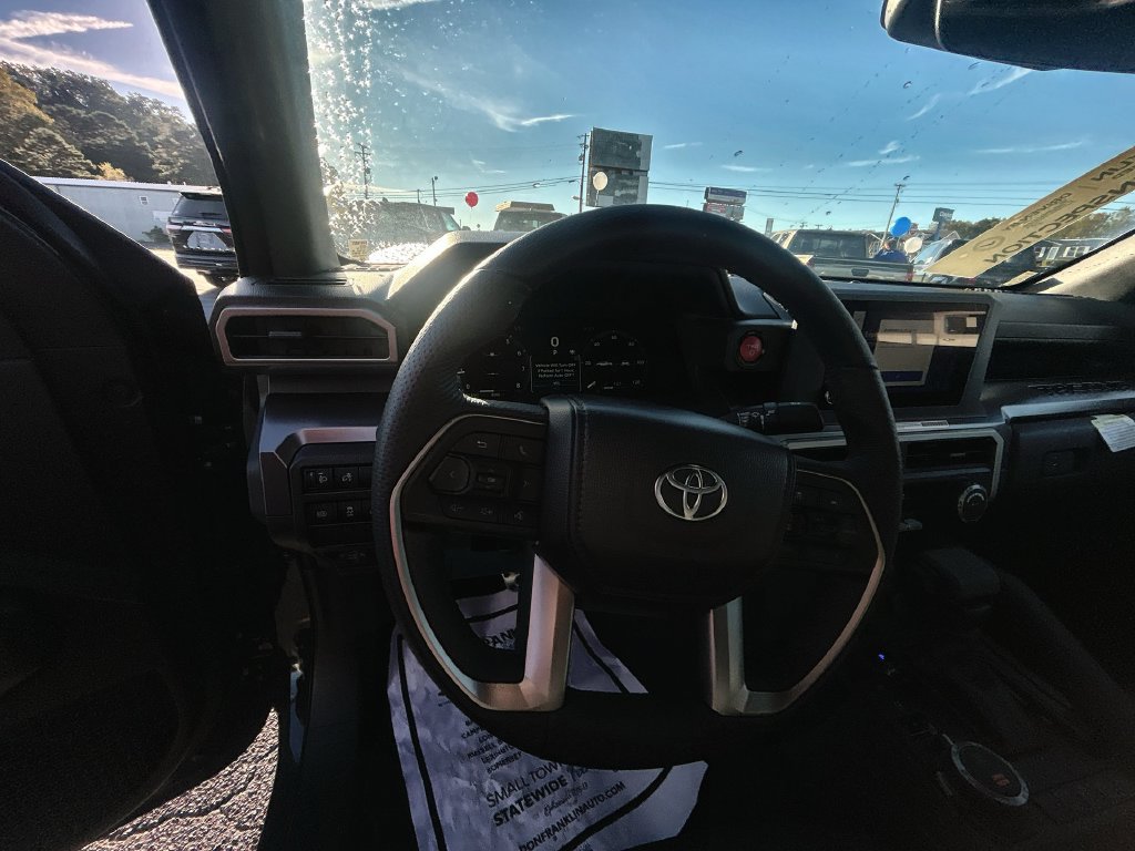Used 2025 Toyota Tacoma TRD Sport AWD/4WD image 20
