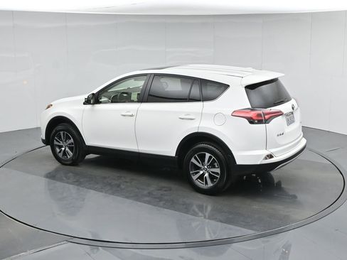 Used 2018 Toyota RAV4 XLE w/ Carpet Mat Package image 41