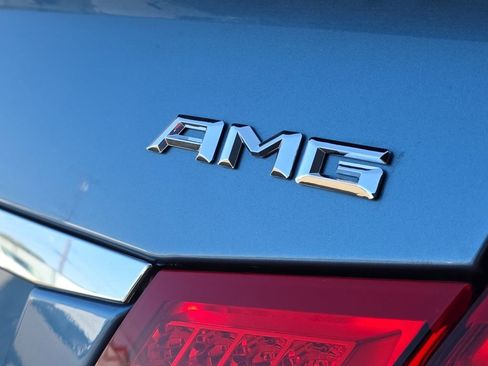 Used 2010 Mercedes-Benz E 550 Sedan image 17