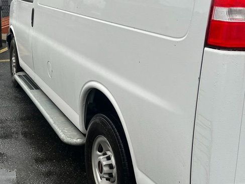 Used 2023 GMC Savana 2500 w/ Driver Convenience Package image 3