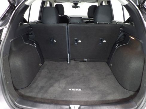 Used 2021 Nissan Kicks SV FWD image 7