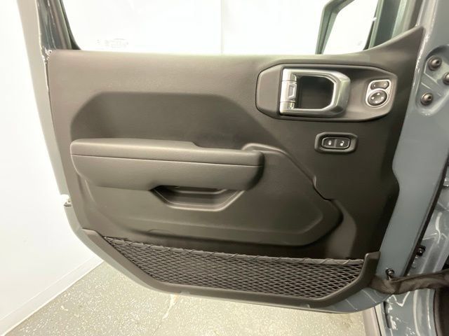 New 2026 Jeep Gladiator Mojave AWD/4WD image 9