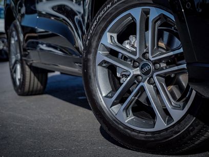 New 2025 Audi Q5 Premium Plus