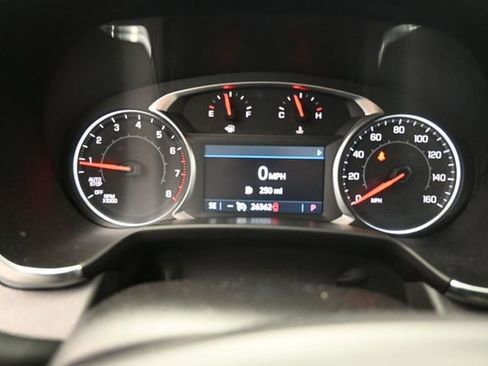 Used 2025 Chevrolet Blazer LT AWD/4WD image 19