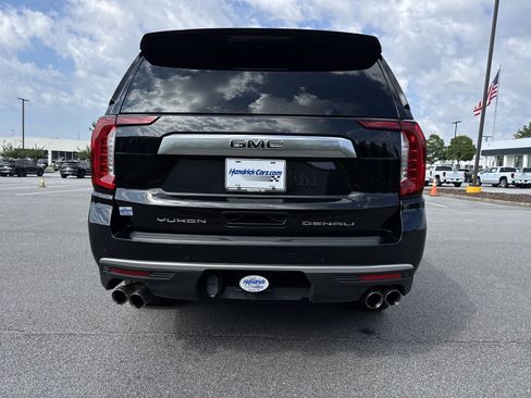 Used 2022 GMC Yukon Denali AWD/4WD image 9