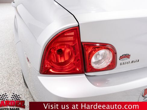Used 2010 Chevrolet Malibu LS FWD image 9
