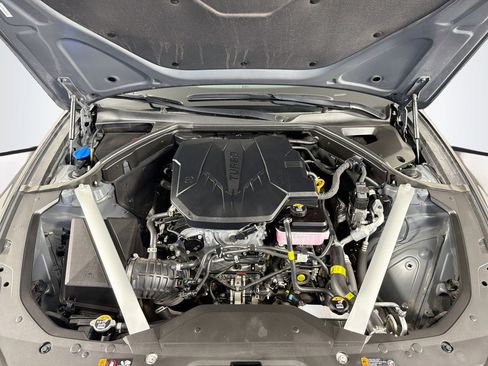 Used 2025 Genesis G70 2.5T RWD image 34