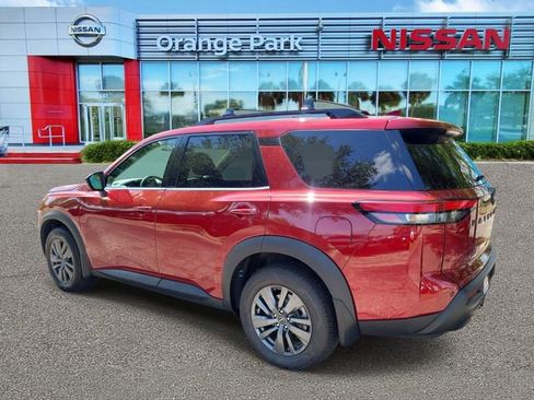 Used 2023 Nissan Pathfinder SV w/ SV Premium Package AWD/4WD image 3