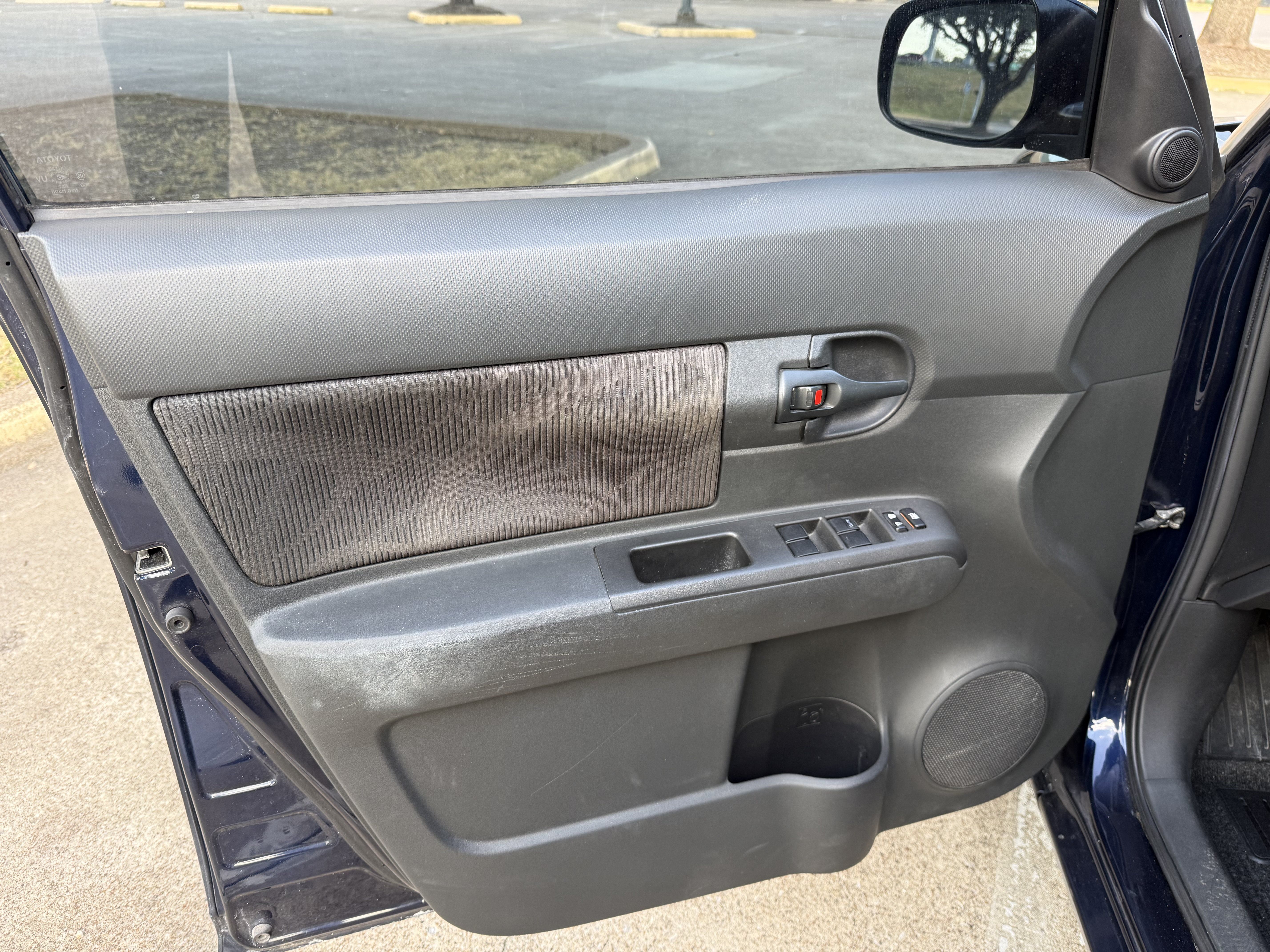 Used 2014 Scion xB FWD image 15
